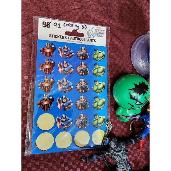 Fun Marvel Bundle Lot Figurine Stan lee Dvd T-Shirt - Picture 4 of 11